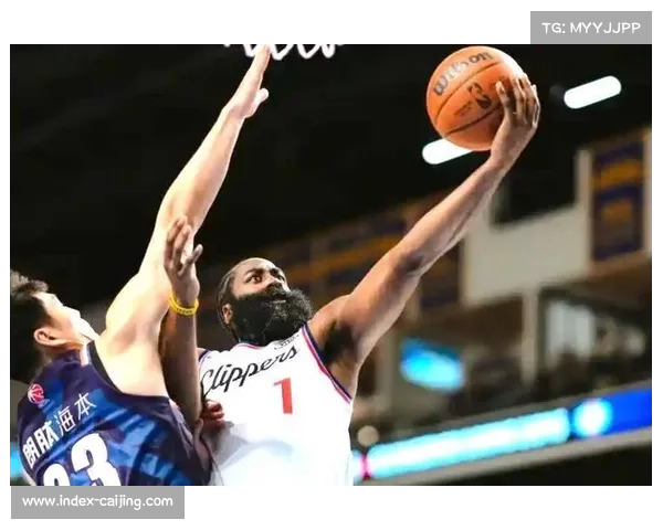 里夫斯场均9.3次助攻高居第四 哈登紧随其后位列第五